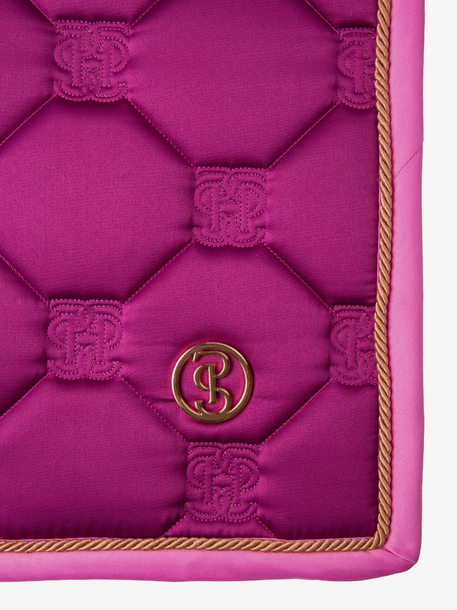 The Essence Dressage Saddle Pad • PS of Sweden