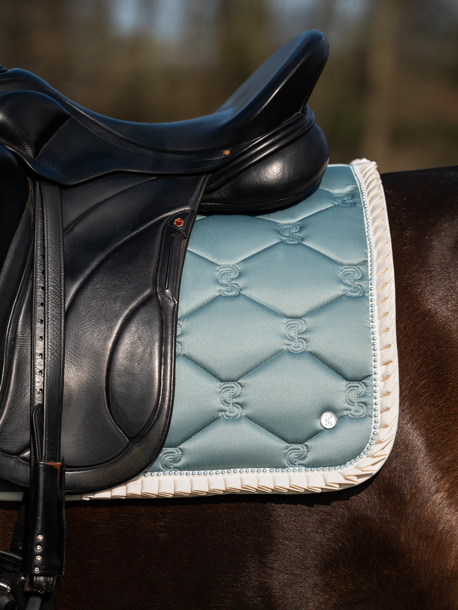 Saddle Pads with anatomical fit - Official Webshop | PS of Sweden