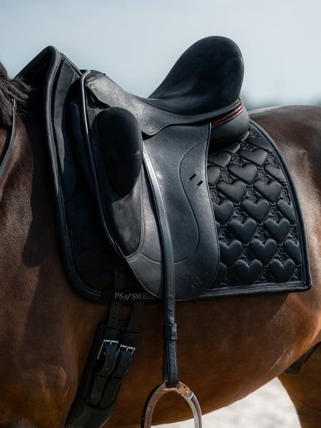 Saddle Pad Heart Dressage