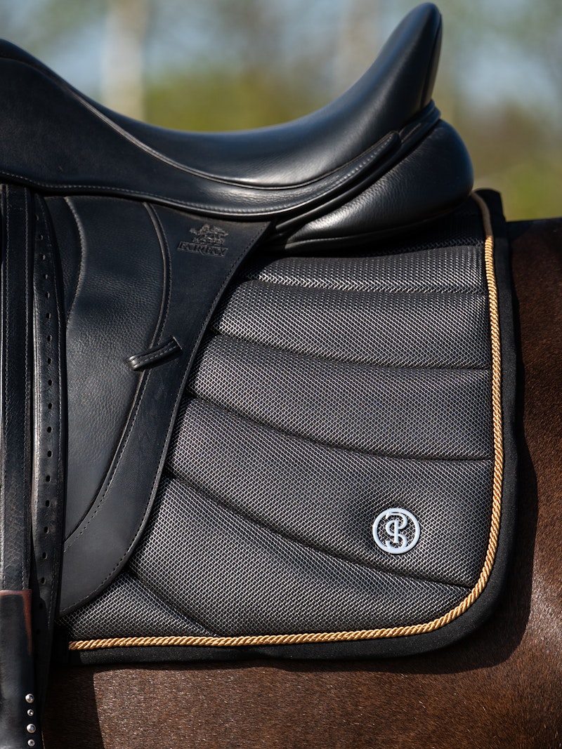 Airflow Mesh Dressage Saddle Pad Airflow Mesh Dressage Saddle Pad