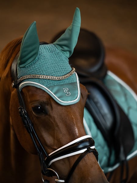The Essence Ear Bonnet