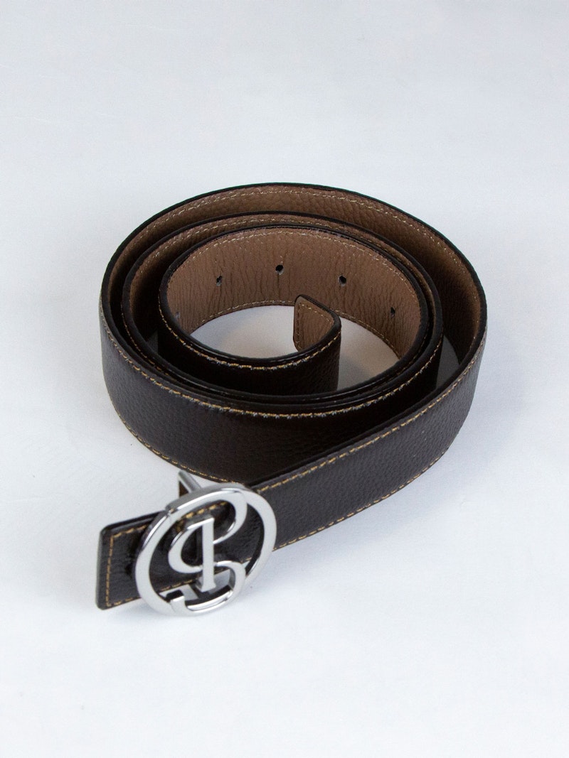 Leather belt with logo