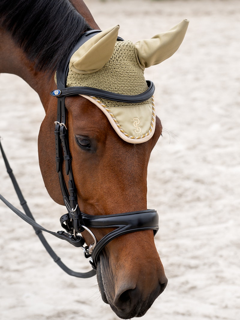 Ear Bonnet Signature Ear Bonnet Signature